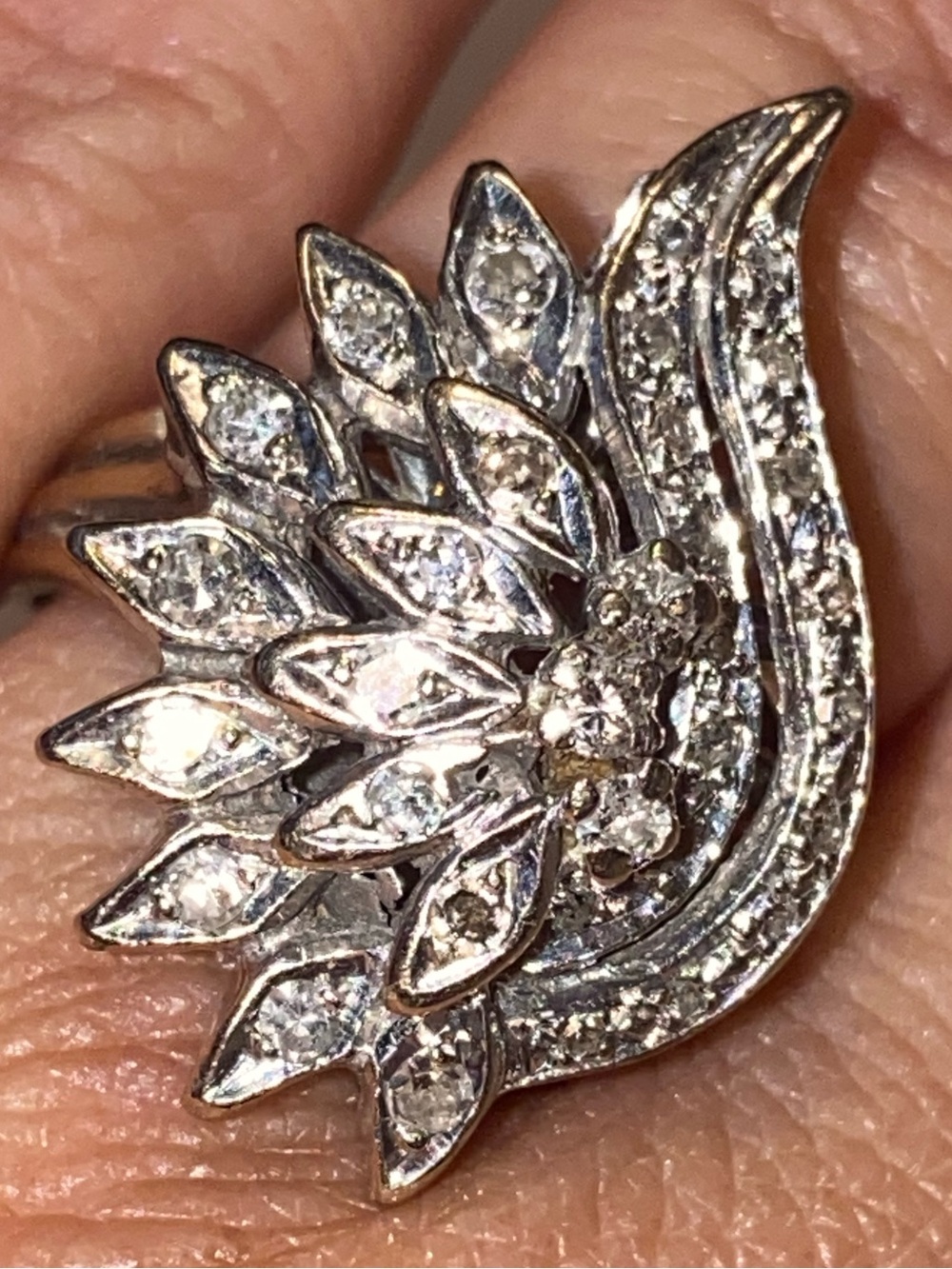GORGEOUS Estate 14k White Gold Large Diamond Spray Cluster Statement Ring Size 8